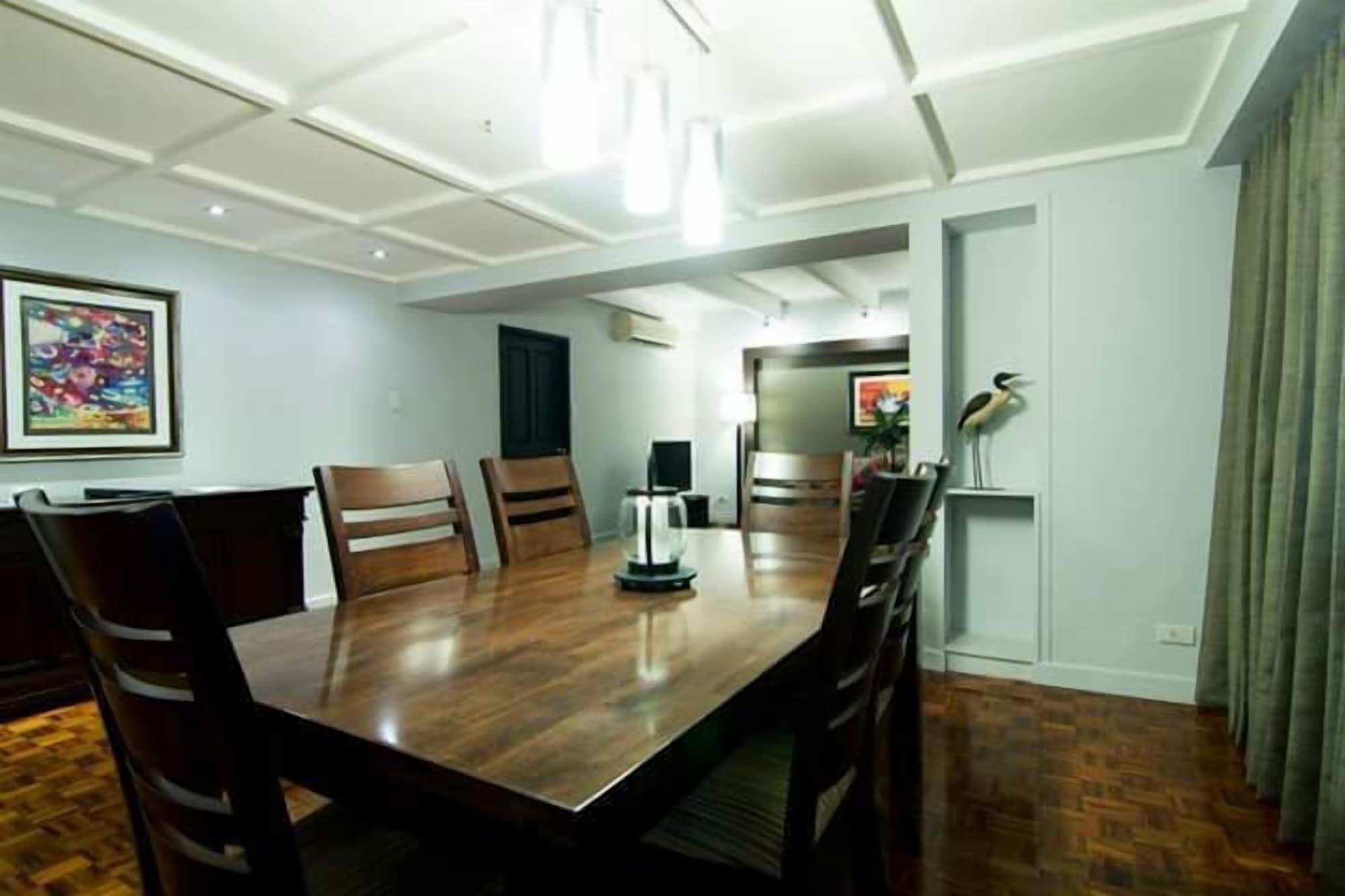 Copacabana Apartment Hotel Pasay Esterno foto