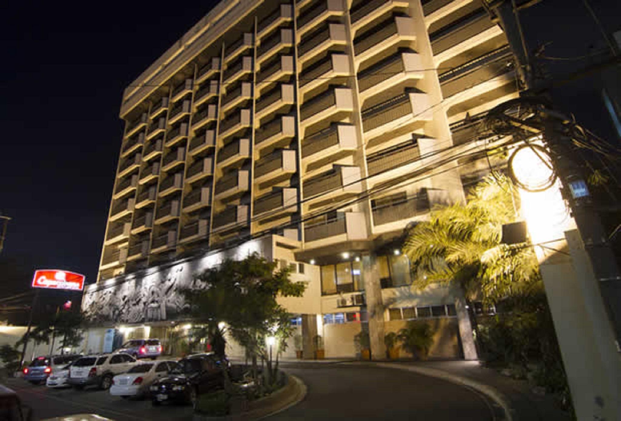 Copacabana Apartment Hotel Pasay Esterno foto