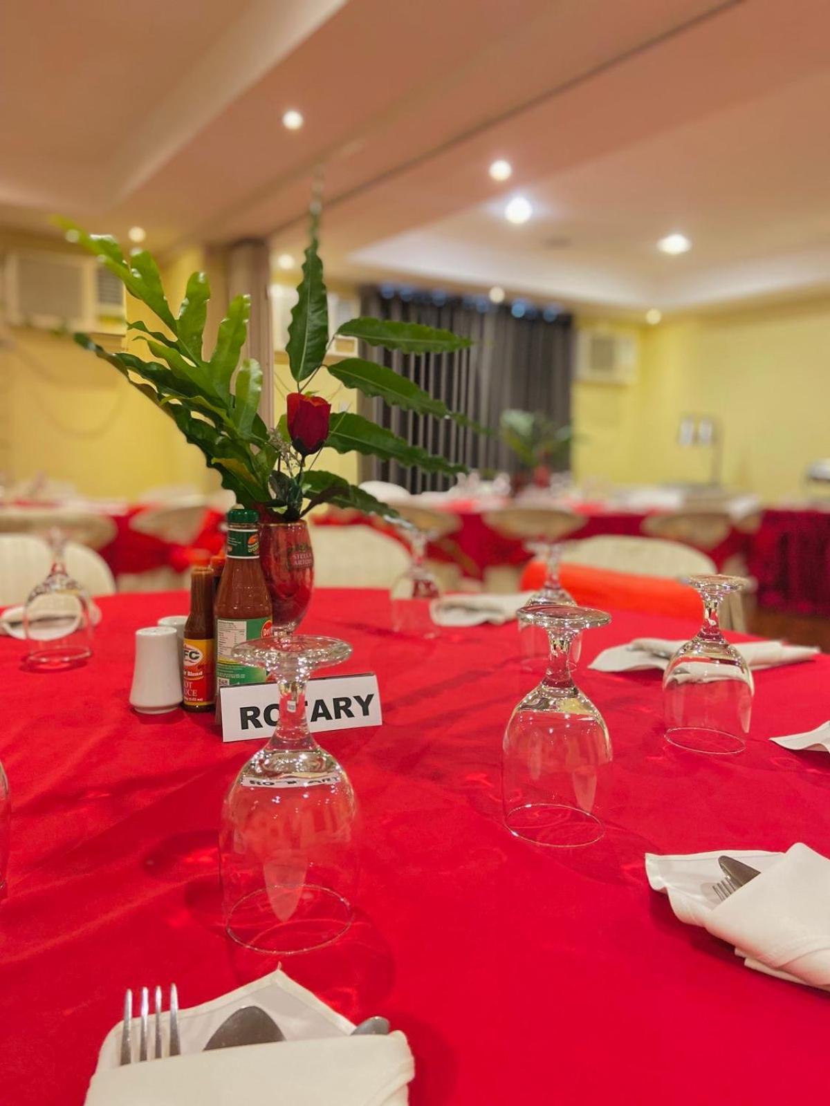 Copacabana Apartment Hotel Pasay Esterno foto