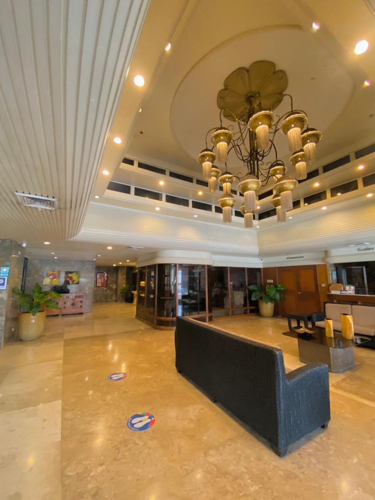 Copacabana Apartment Hotel Pasay Esterno foto