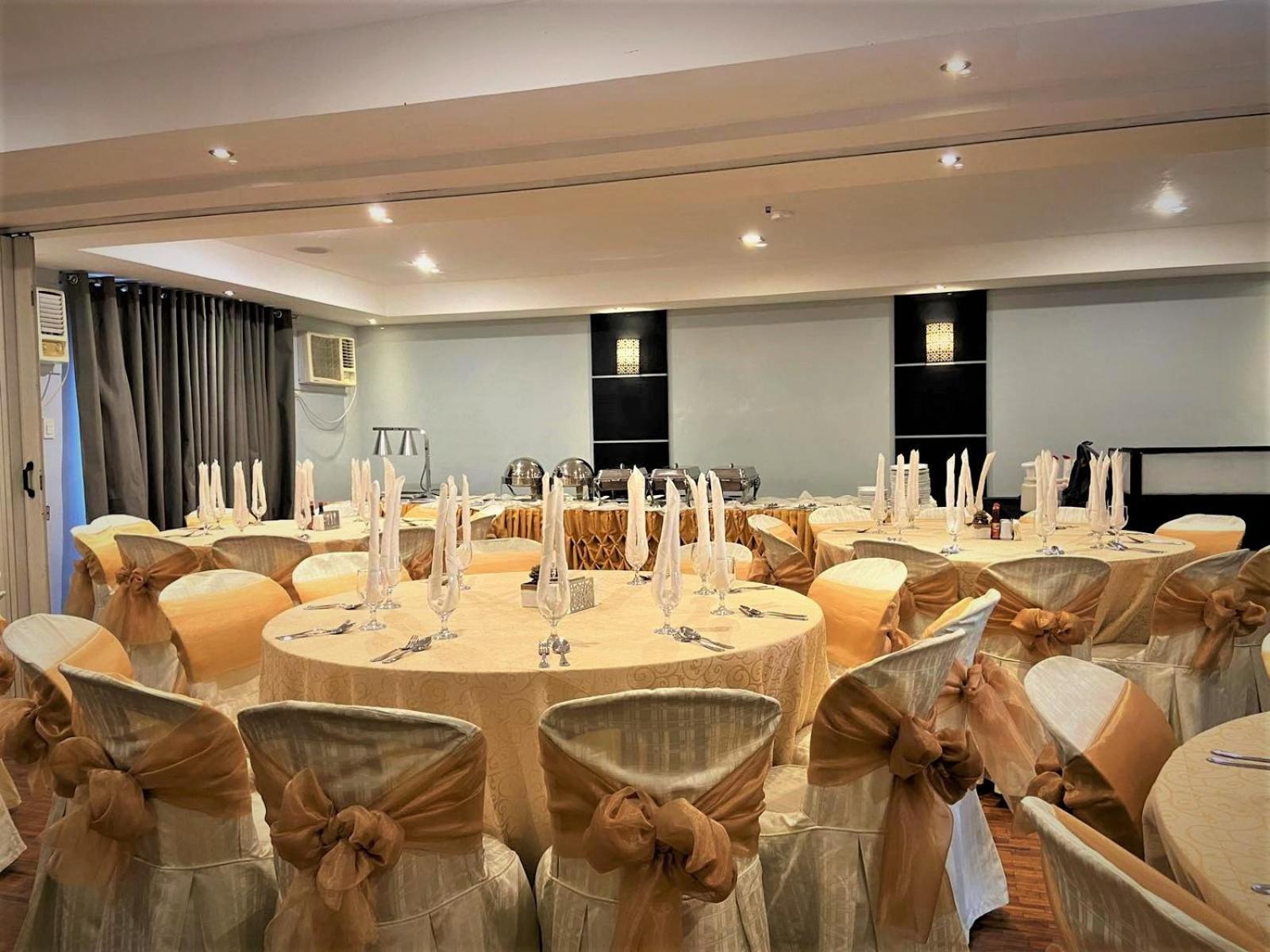 Copacabana Apartment Hotel Pasay Esterno foto