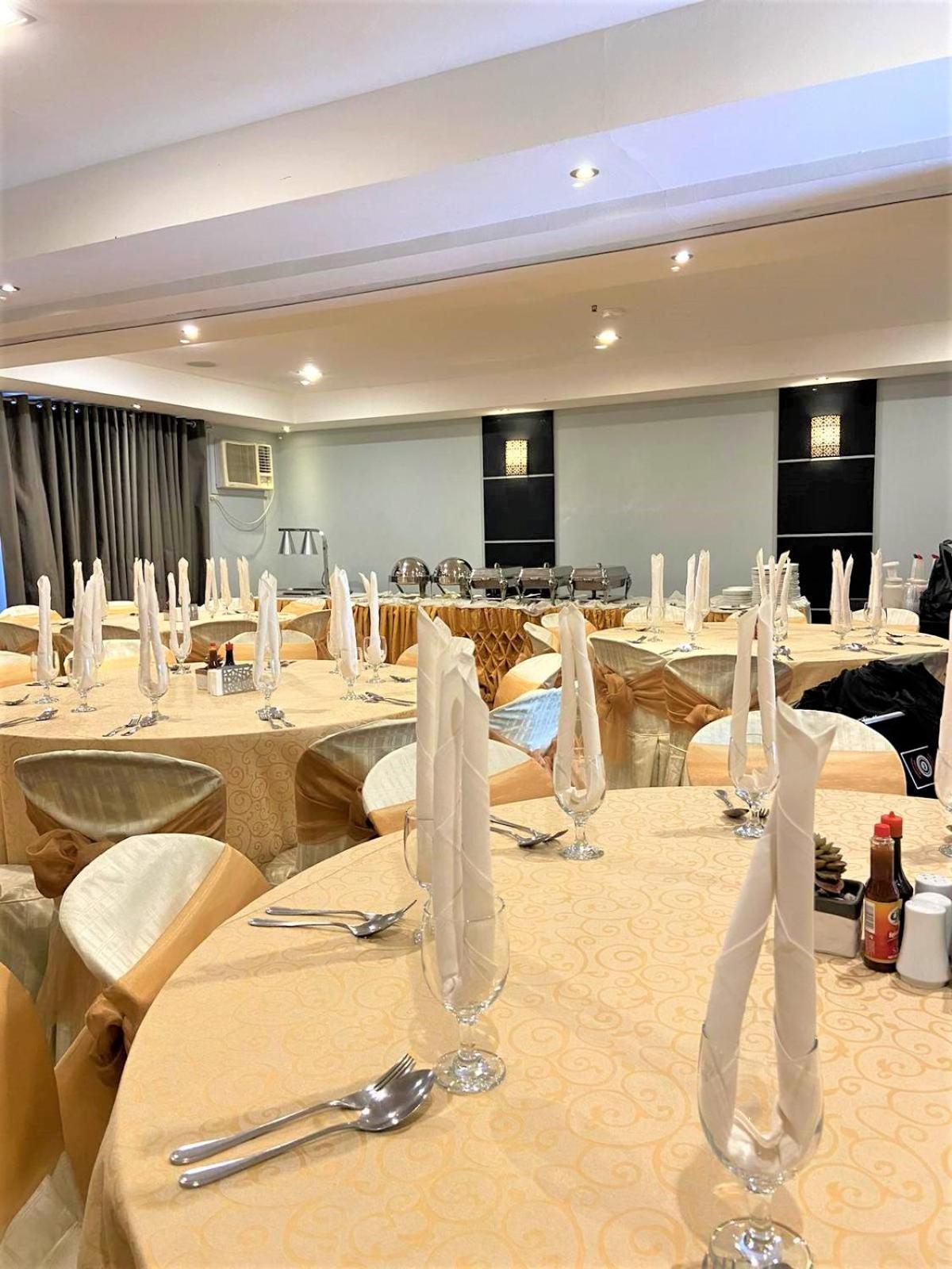 Copacabana Apartment Hotel Pasay Esterno foto