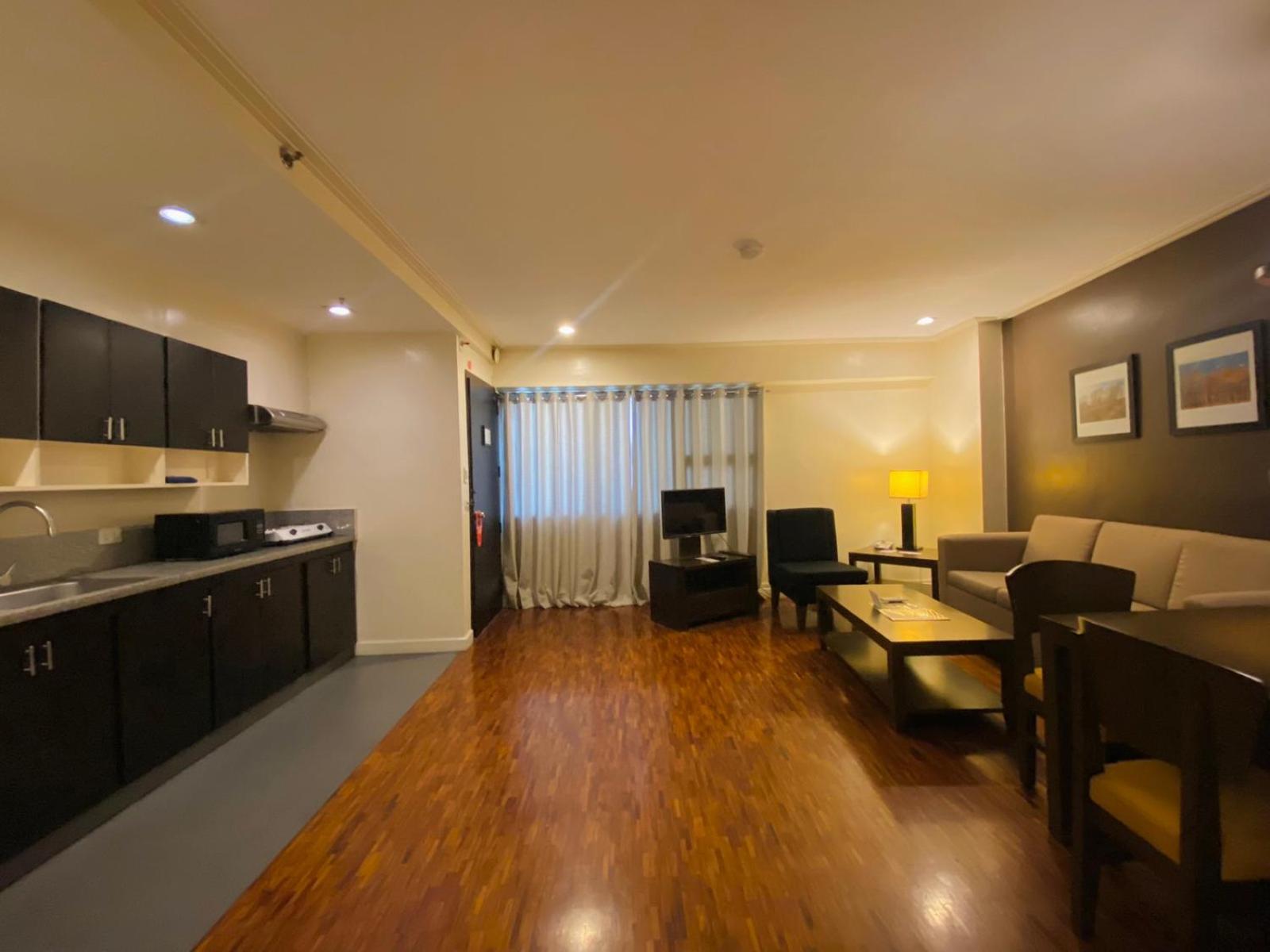 Copacabana Apartment Hotel Pasay Esterno foto