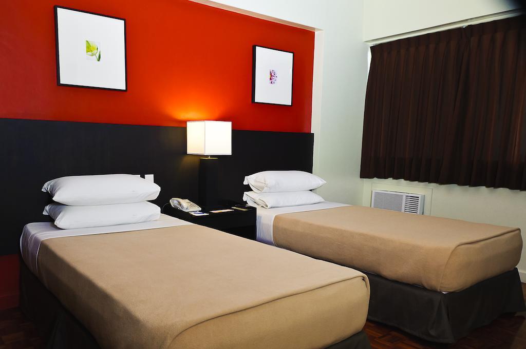 Copacabana Apartment Hotel Pasay Esterno foto