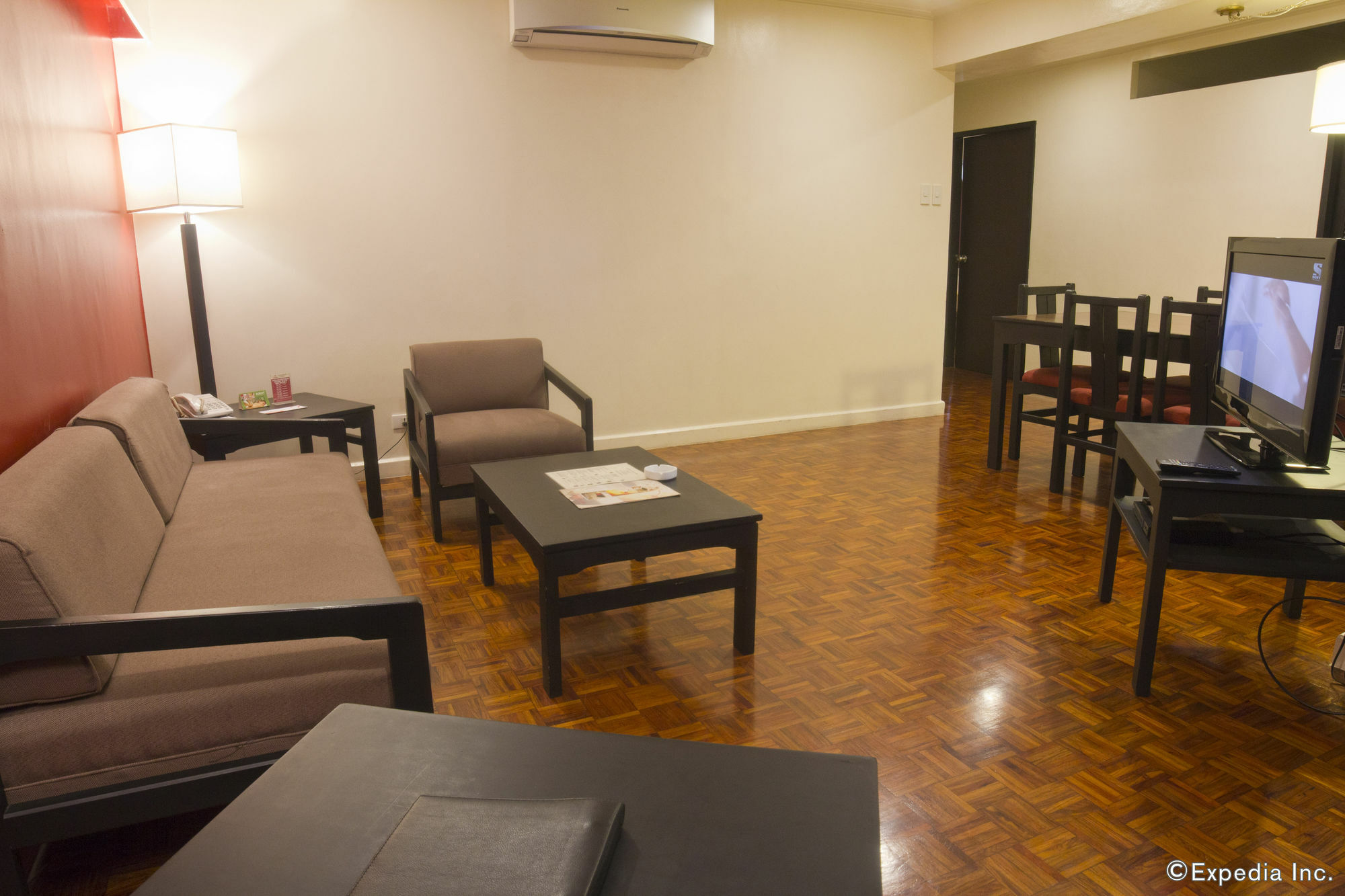 Copacabana Apartment Hotel Pasay Esterno foto